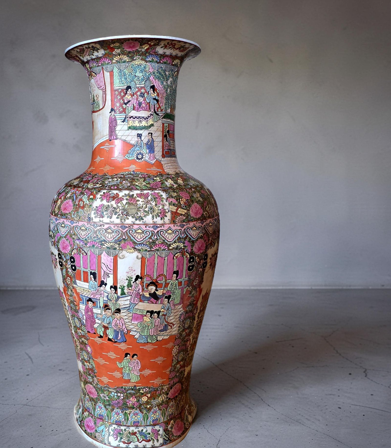 Rose Medallion Palace Vase