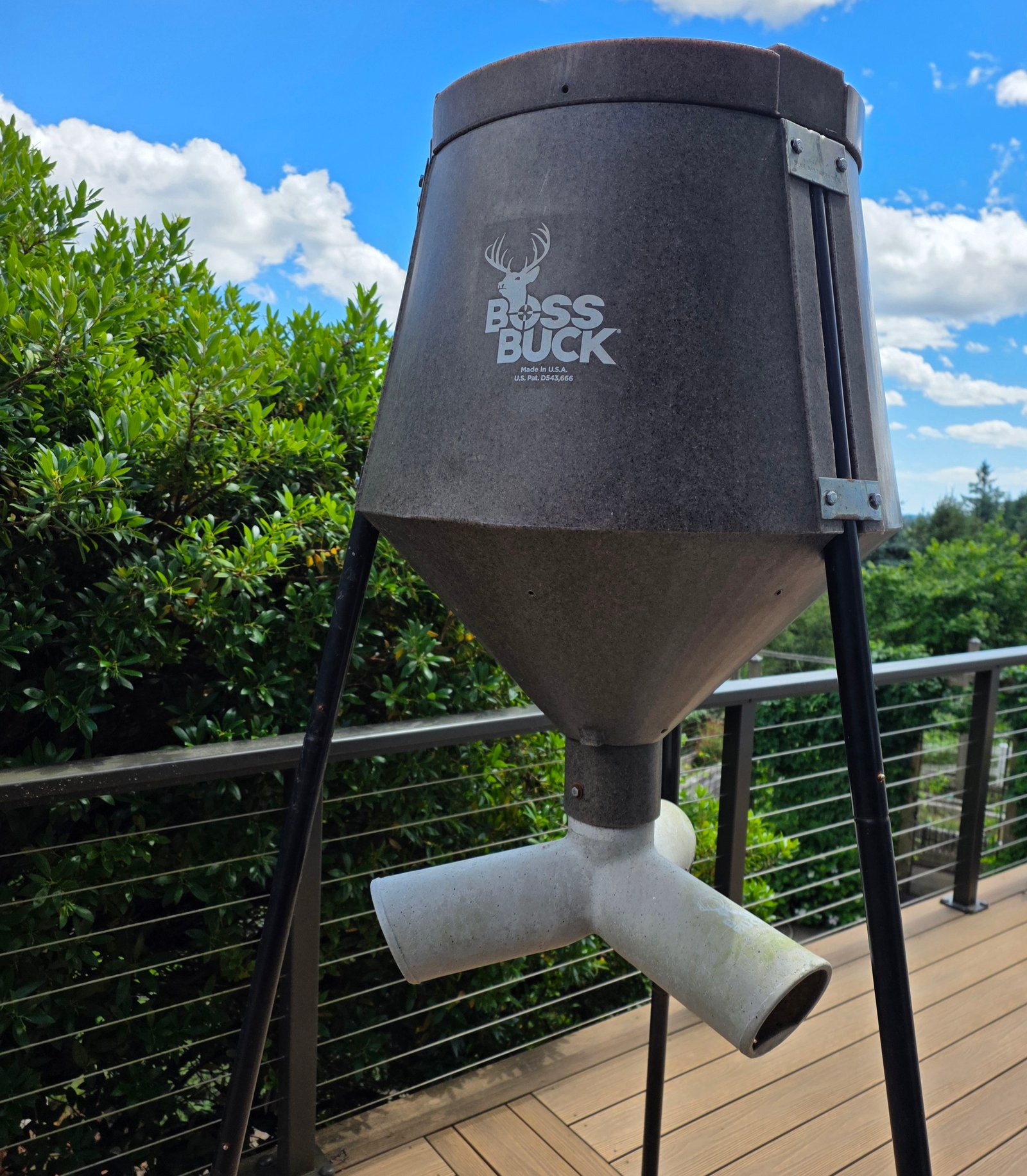 BOSS BUCK Deer Feeder