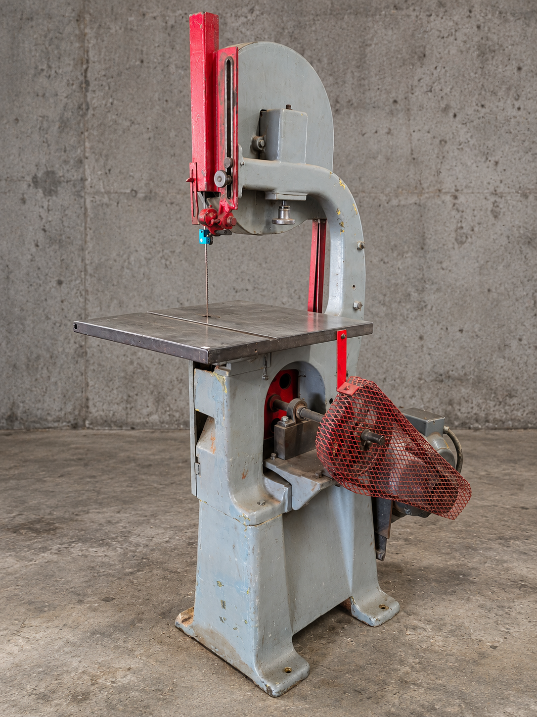 Oliver M.192 Vertical Band Saw - The Good Mod Liquidation Estate Sale